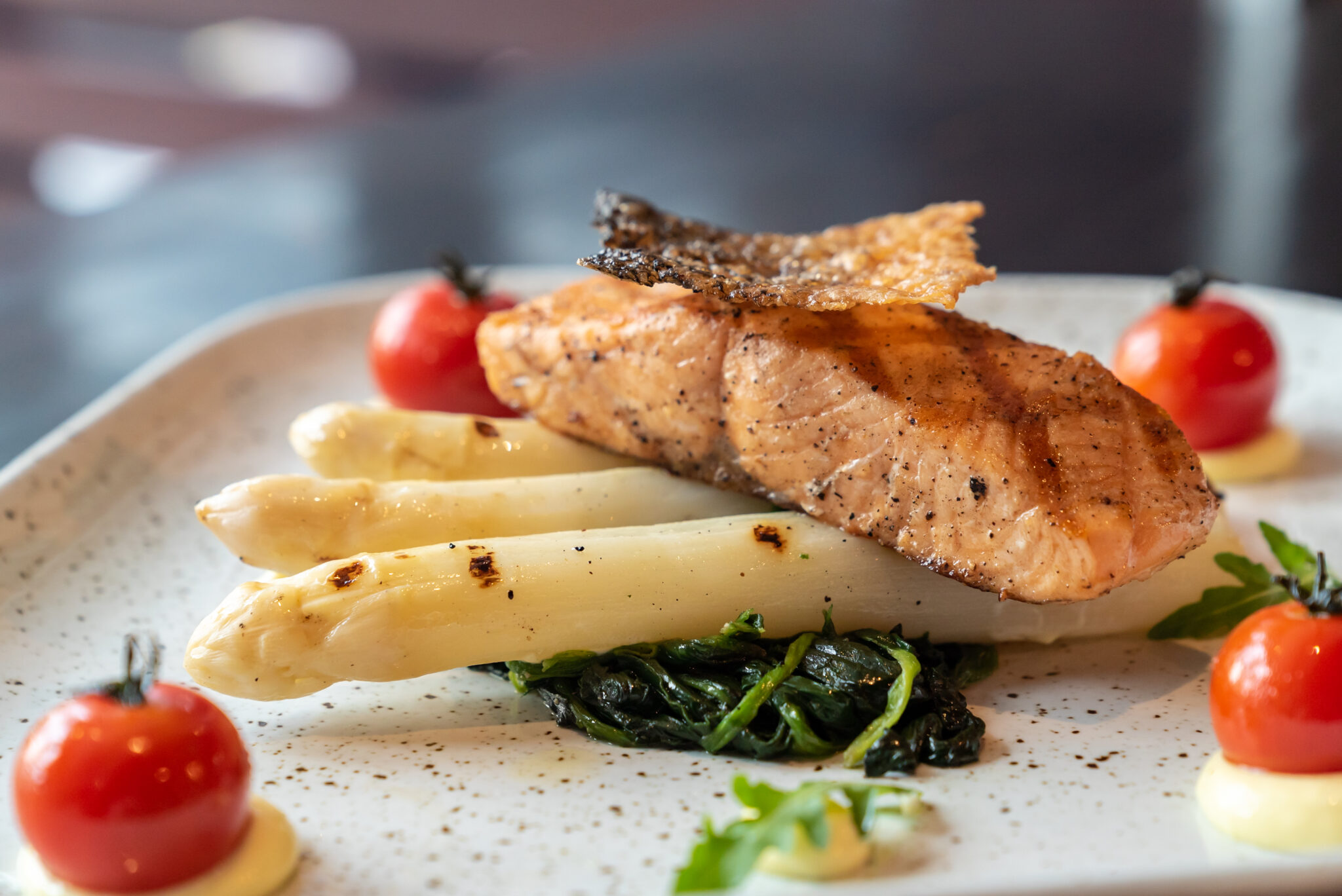 Gebratener Spargel und Lachs – Quer Feld Fein
